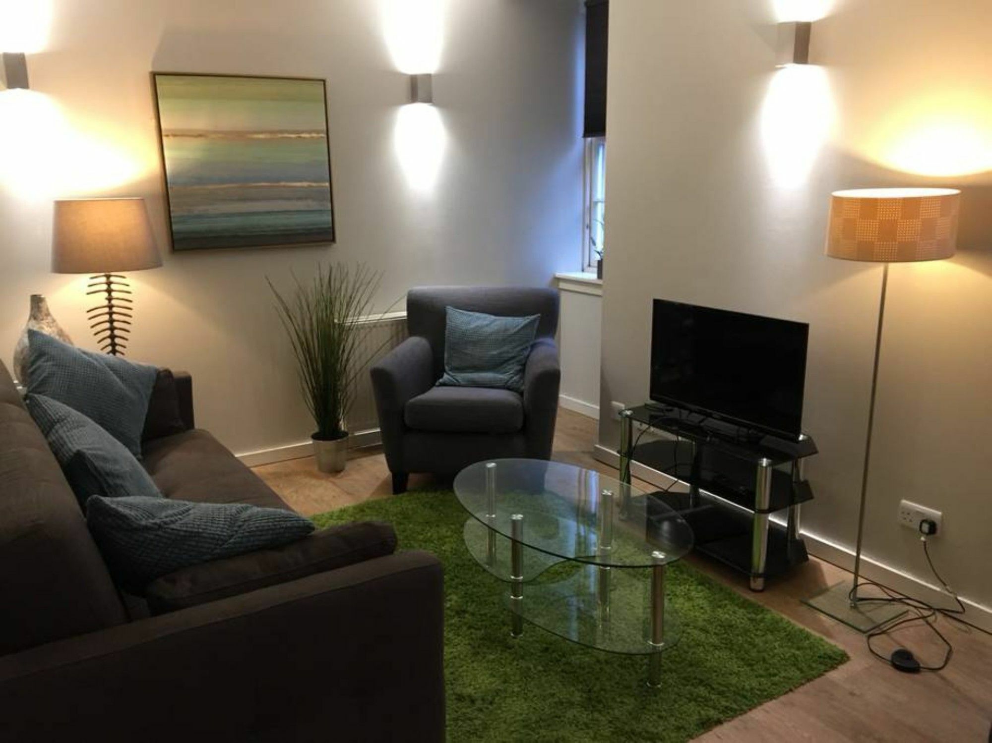 Bright And Stylish Apartment - Old Town Edimburgo Exterior foto